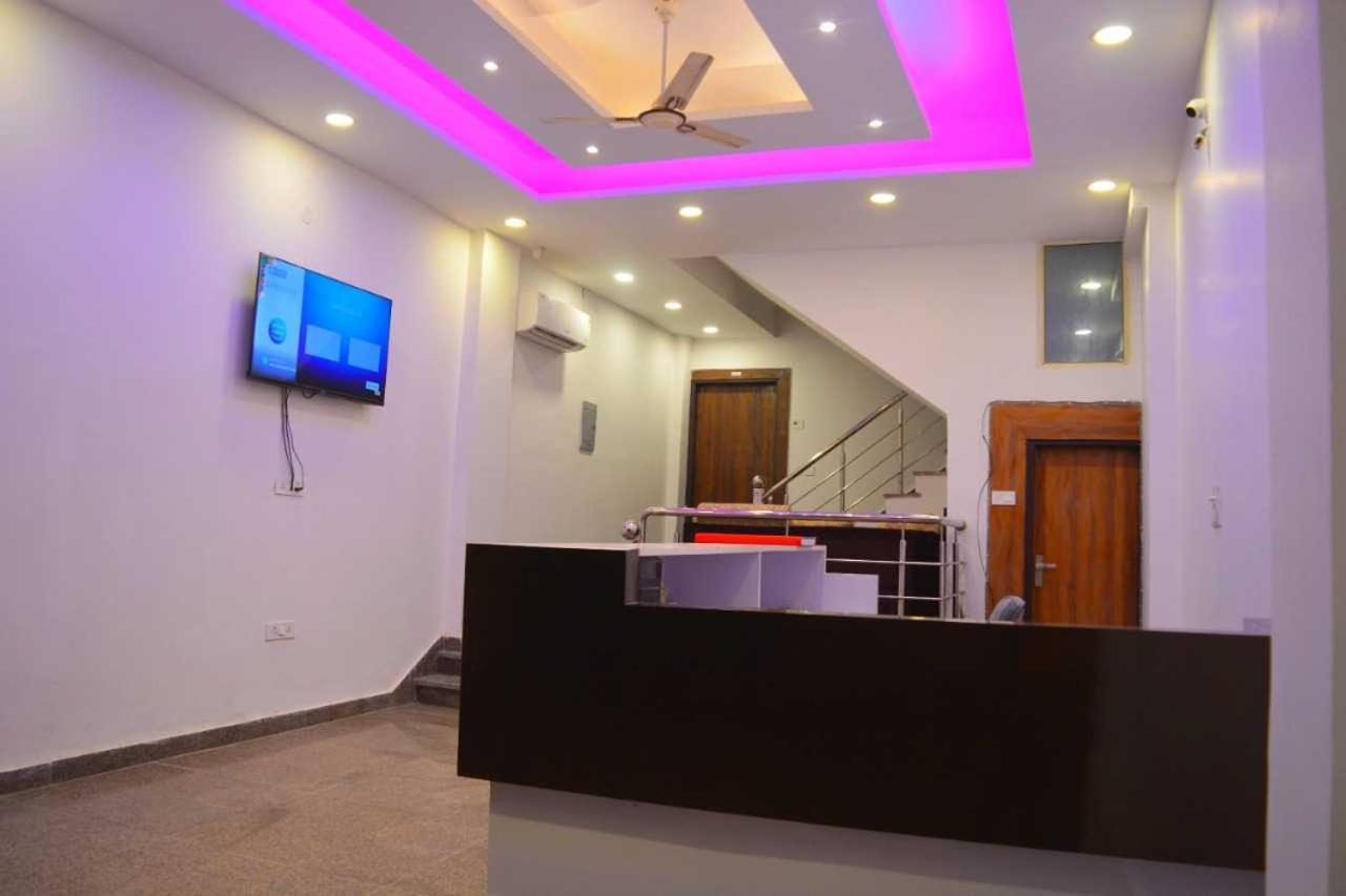 Hotel O Alpha Stay New Delhi Buitenkant foto